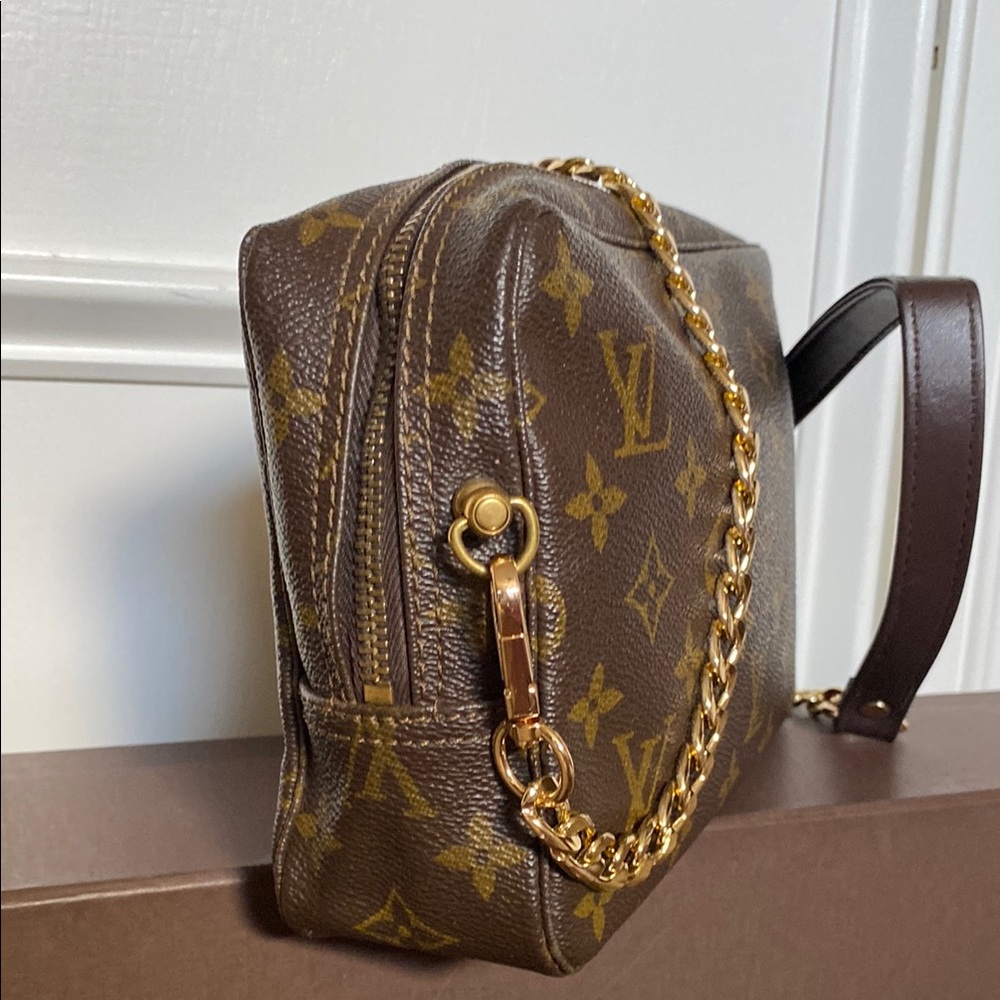 Louis Vuitton Trousse Toilette 23 Monogram Crossbody Bag πΌ - Picture 8 of 16